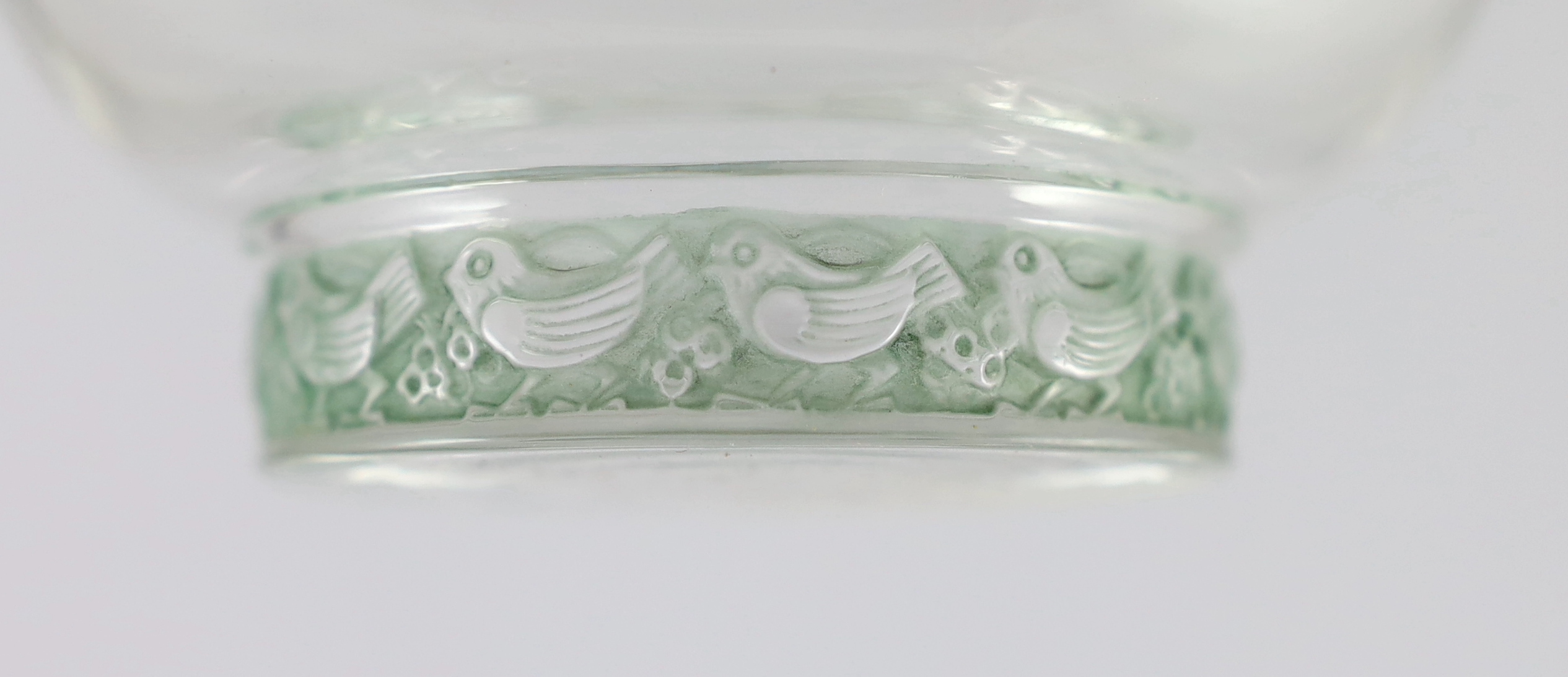 A set of eight R. Lalique Dampierre pattern bowls, model no. 3136, designed 1932, one bowl with tiny rim chip